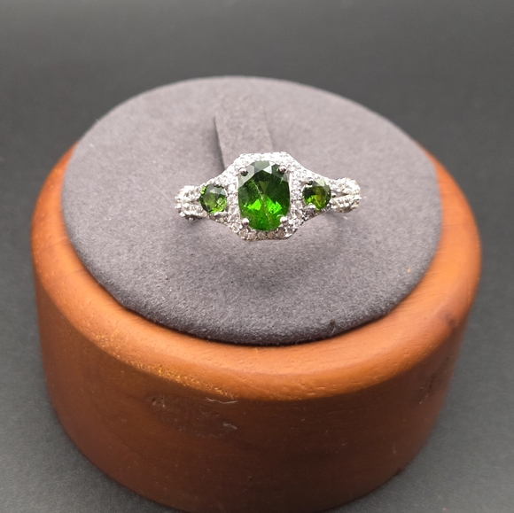 JTV Jewelry - Green Chrome Diopside Rhodium Over Sterling Silver Ring. Size 9